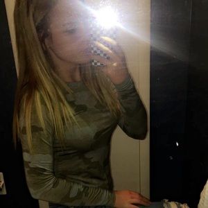 Meet your Posher, Liv